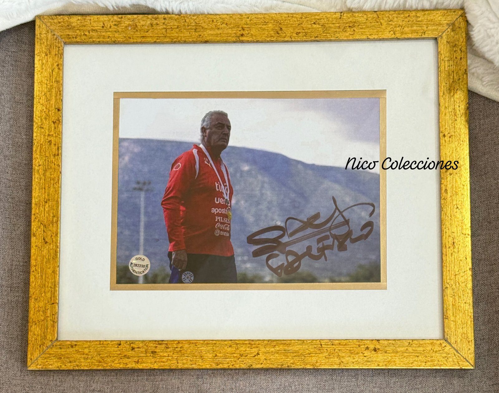 🇵🇾 Fotografía autógrafiada por Gustavo Alfaro 💯 Con certificado de Autenticidad, sin duda un artículo que debe formar parte de tu colección. 🤩
