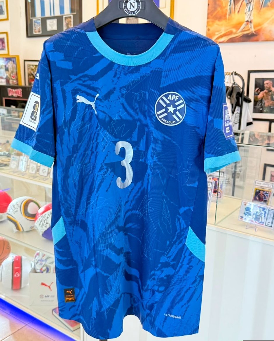🇵🇾CAMISETA PARAGUAY AUTENTICA ORIGINAL VERSION PLAYER AUTOGRAFIADA POR EL PLANTEL (artículo difícil de conseguir)
