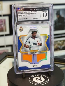 🏆🔝 Perfección absoluta GEM MINT 10 - Card Daka Legend LUIS FIGO con parte del jersey del REAL MADRID - Edición limitada 47/55 🤩
